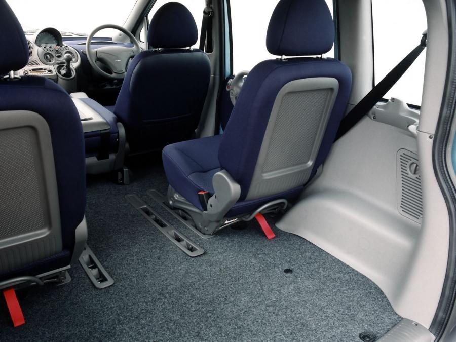  Fiat Multipla 2000 года  (UK) (фото 4 из 10)